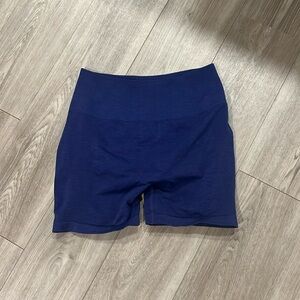 Alphalete Amplify Shorts; size medium; 4.5 in seam and true indigo